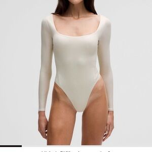 Lululemon Athletica wunderlux ultra soft nulu bodysuit